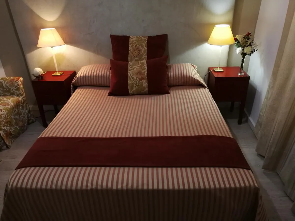 Konukevi Hostal Maestre Cordoba İspanya